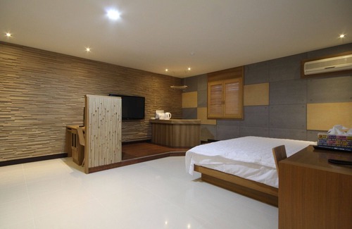 Tongyeong Hotel | Tongyeong Wow