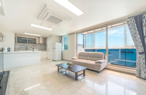 Asa House | Tongyoung Sagaejeol Pension