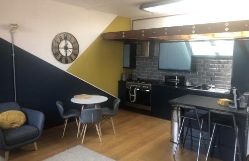 Ipswich Apartment | Toothbrush Apartments - Central Ipswich - Lloyds Avenue