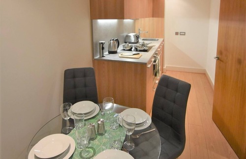 Ipswich Apartment | Toothbrush Apartments - Ipswich Waterfront - Quayside