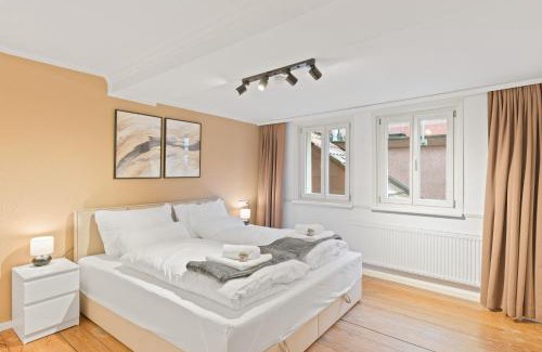 Ludwigsburg Apartment | TOP Apartments - Moderne Altbauwohnung im Zentrum Ludwigsburg - Kingsize Bett - Netflix - 80qm - 24h Check-In