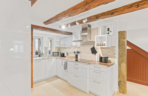 Ludwigsburg Apartment | TOP Apartments - Moderne Altbauwohnung im Zentrum Ludwigsburg - Kingsize Bett - Netflix - 80qm - 24h Check-In