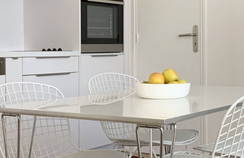 Quartier Saint-Ambroise Apartment | Top cozy apartment in the Upper Marais Area