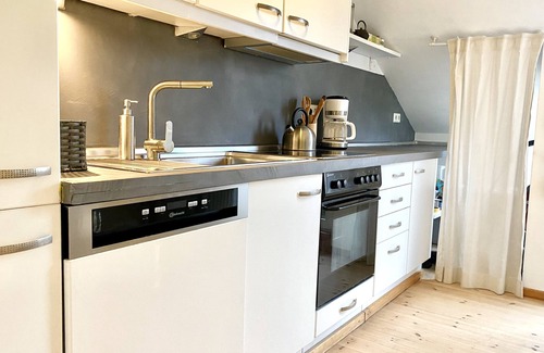 Mitte Apartment | Top floor apartment in Mitte/Prenzl'Berg w/2 roof terraces and stunning views