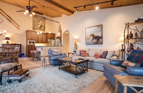 Steamboat Springs Condo | Top-Floor Mountain Escape – Steps from the Slopes at Dulany!