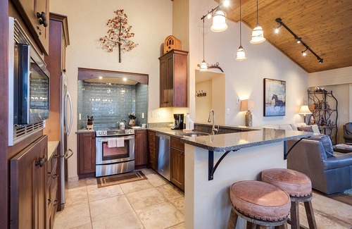 Steamboat Springs Condo | Top-Floor Mountain Escape – Steps from the Slopes at Dulany!