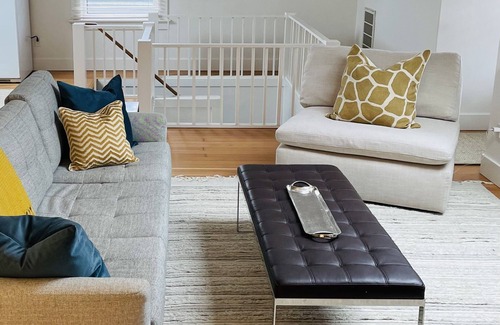Nob Hill Condo | Top floor of historic home in Nob Hill /Slabtown district