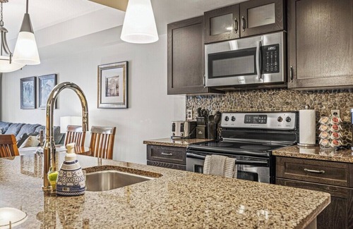 Dead Man's Flats Condo | Top Floor One Bedroom Suite With Outdoor Hot Tub