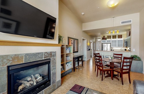 Chelan Condo | Top-floor penthouse condo with spectacular views - steps to lake/pool/hot tub