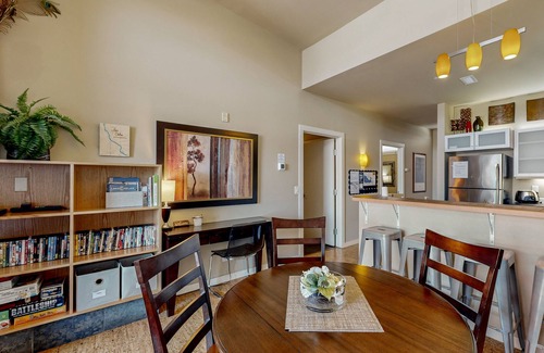 Chelan Condo | Top-floor penthouse condo with spectacular views - steps to lake/pool/hot tub