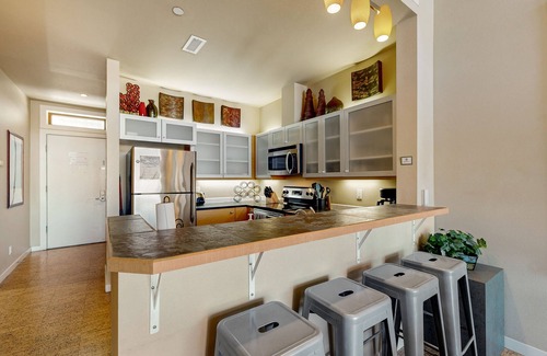 Chelan Condo | Top-floor penthouse condo with spectacular views - steps to lake/pool/hot tub