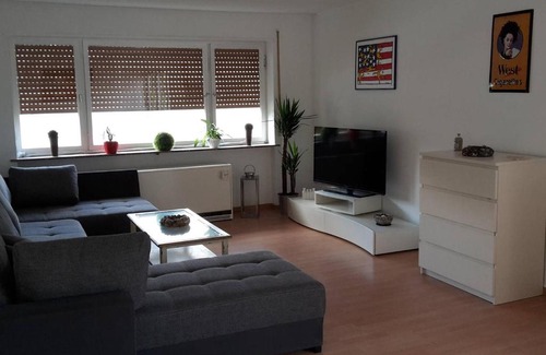 Kaiserslautern Apartment | TOP gelegenes Appartment tla mit Garten für bis zu 5 Personen