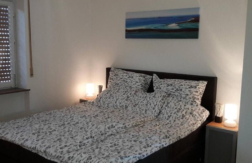 Kaiserslautern Apartment | TOP gelegenes Appartment tla mit Garten für bis zu 5 Personen