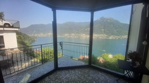 Riva House | Top Lake View