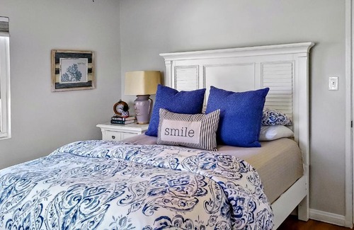 Washington Culver Apartment | Top Location Walk to Dining, Shops & Near Beach CC E