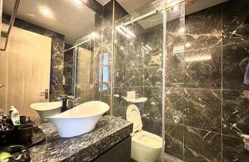 Ngoc Khanh Apartment | Top Luxury Apt In Vinhomes Metropolis