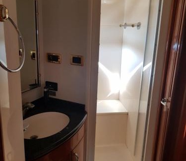 Eilat Boat Rental | Top Luxury Exclusive Fully air conditioned 3bdr Yacht