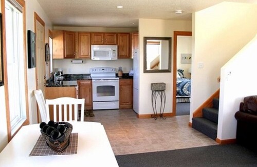 North Truro Hotel | Top Mast Resort