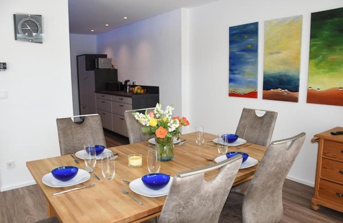 Ebersberg District Apartment | Top-Moderne und geräumige Ferienwohnung