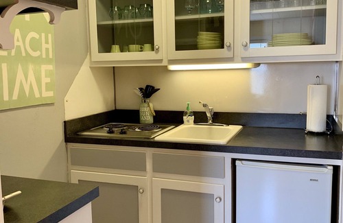 Saugatuck Condo | TOP NOTCH NESTING @ ♥️ of DOWNTOWN w SEASONAL WATERFRONT POOL & HOT TUB ACCESS❣️