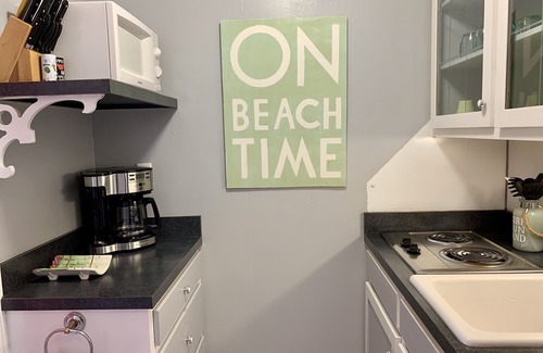 Saugatuck Condo | TOP NOTCH NESTING @ ♥️ of DOWNTOWN w SEASONAL WATERFRONT POOL & HOT TUB ACCESS❣️