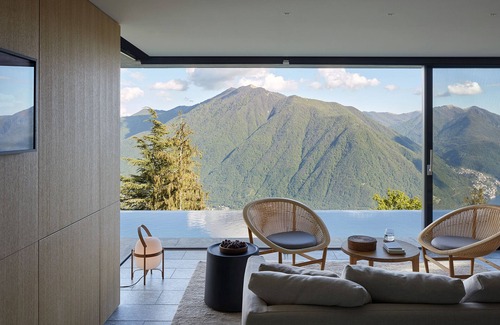 Pigra Villa | Top of the hill luxury villa with pool overlooking Lake Como! - Villa Peduzzi