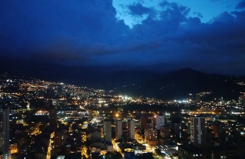 Sabaneta Condo | Top of the World panoramas of Sabaneta, Medellin, valleys, and mountains