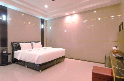 Central Pattaya Villa | Top Pool Villa B5