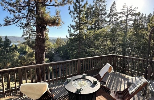 Fawnskin Cabin | TOP RATED - Big Bear Stargazer Cabin with Hot Tub