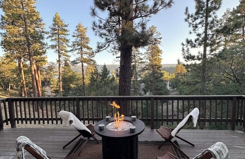 Fawnskin Cabin | TOP RATED - Big Bear Stargazer Cabin with Hot Tub