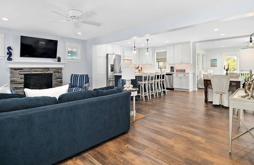 Fenwick Island House | Top Reviewed 5 BD, 3 BA Spacious Canal-front Cottage with 2+ block walk to beach