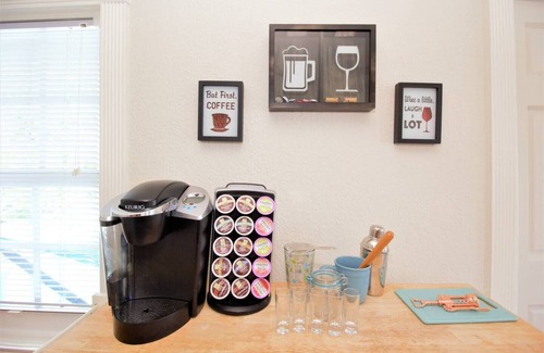 Mango Groves Apartment | Top SkyBlue Cottage Near Downtown and Beach