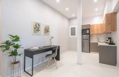 Kallithea Apartment | Top Ten Lux