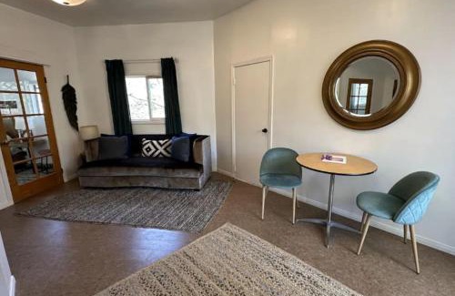 Topanga House | Topanga Panoramic View Loft with Trails & Creeks