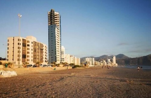 Strand Hotel | Topaz