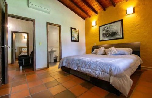 Giron Hotel | Topowa Club House Resort