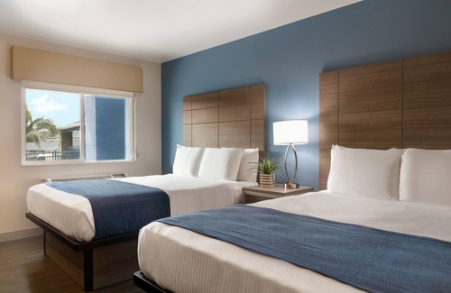 Westside Santa Cruz Hotel | Torch Lite Inn