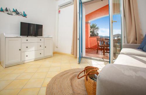 Porto Pozzo Apartment | TORO FLAT V 15' Palau, 30' Porto cervo & FREE PARKING