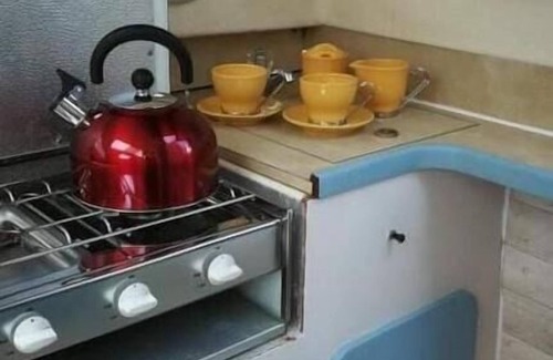 Torquay City Centre Cabin | Torquay - Boat - Sleeps 2 - Seaside