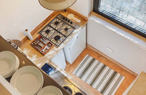 Torre de' Passeri Apartment | "Torre" apartment with double bedroom e and two single beds