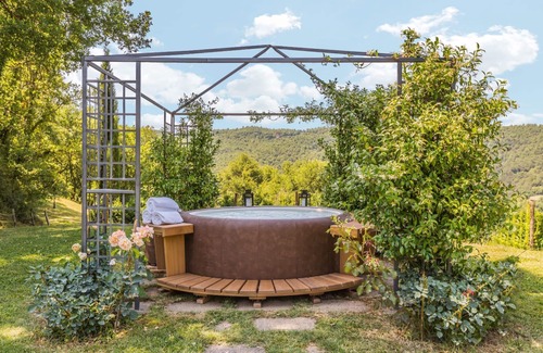 Ripoli Villa | Torre del Cielo - Luxury Villa Rental with private swimming pool in Monterchi, Tuscany