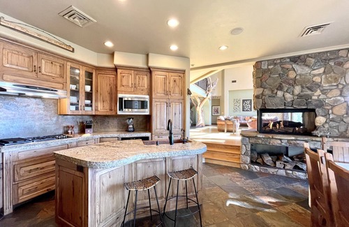 Torreon Cabin | Torreon Luxury Cabin, 4000 Sq Ft on 1st green Golf Course/Creek/Family friendly