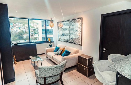 Puerto Santa Ana Apartment | Torres Bellini