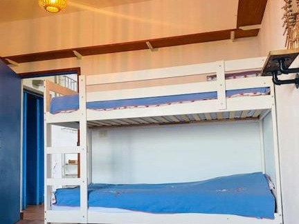 Arucas House | Tortuga blue house in banana plantation