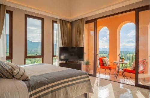 Pong Ta Long Hotel | Toscana Valley Castello Della Valley
