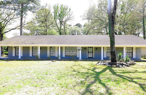 Tougaloo House | Totally Renovated Home in the Luxurious Lakeover Community
