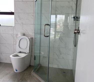 Totara Vale House | Totara Vale, Free Coffee, parking and wifi, near Glenfield Mall and highway 18,1