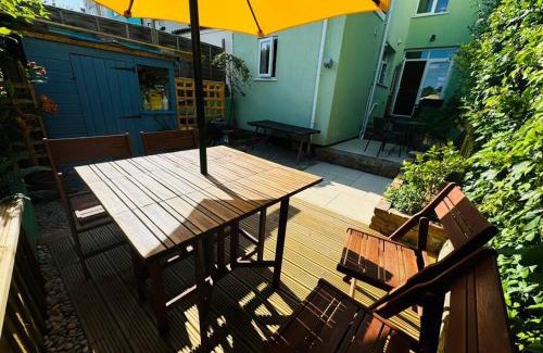 Bristol House | Totterdown House with Views & Garden