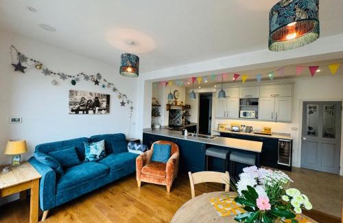 Bristol House | Totterdown's Fabulous Vintage Style House