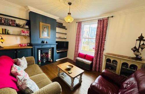 Bristol House | Totterdown's Fabulous Vintage Style House